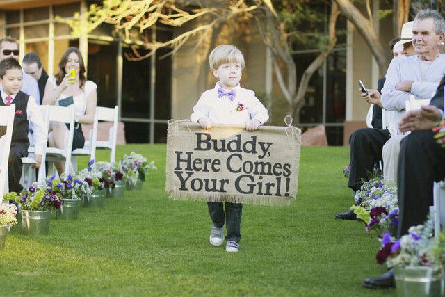 vintage Vegas wedding with gorgeous florals | Gaby J Photography