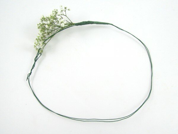 Baby's Breath Floral Crown headpiece DIY tutorial by BloomsByTheBox on Oh Lovely Day
