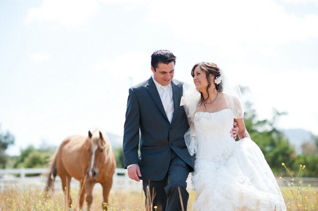 colorful ranch wedding by limelife photo | ohlovelyday.com