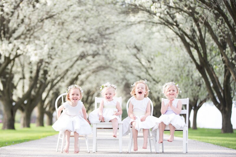 Sweet Sister Photoshoot | Laura Wills Photography on ohlovelyday.com