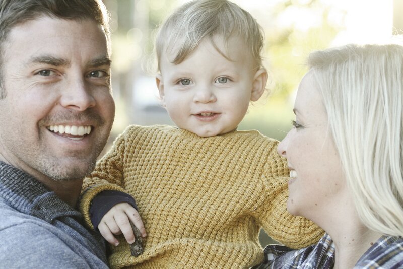 Oh Lovely Day fall family photos | Jennifer Roper Photography